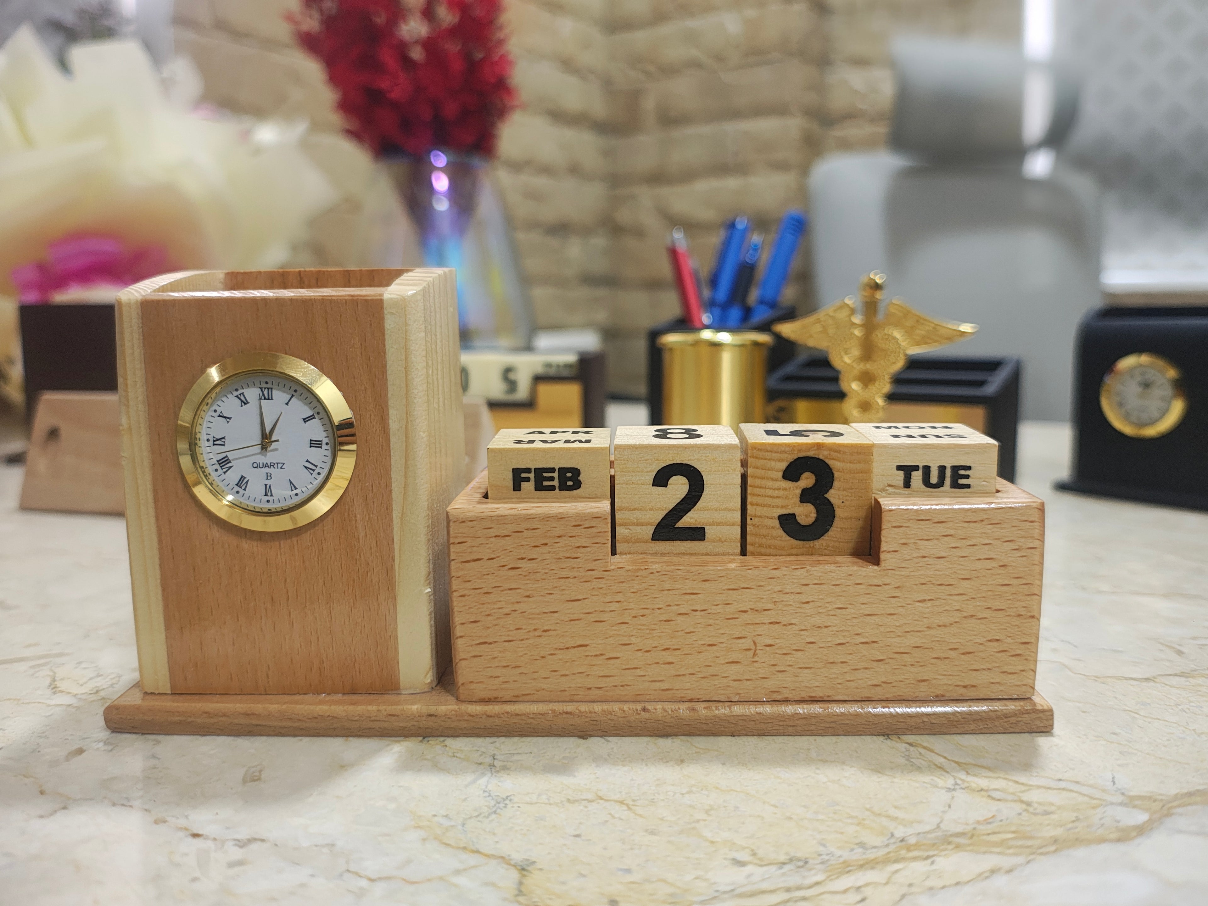 Wooden Pen Stand For Doctors