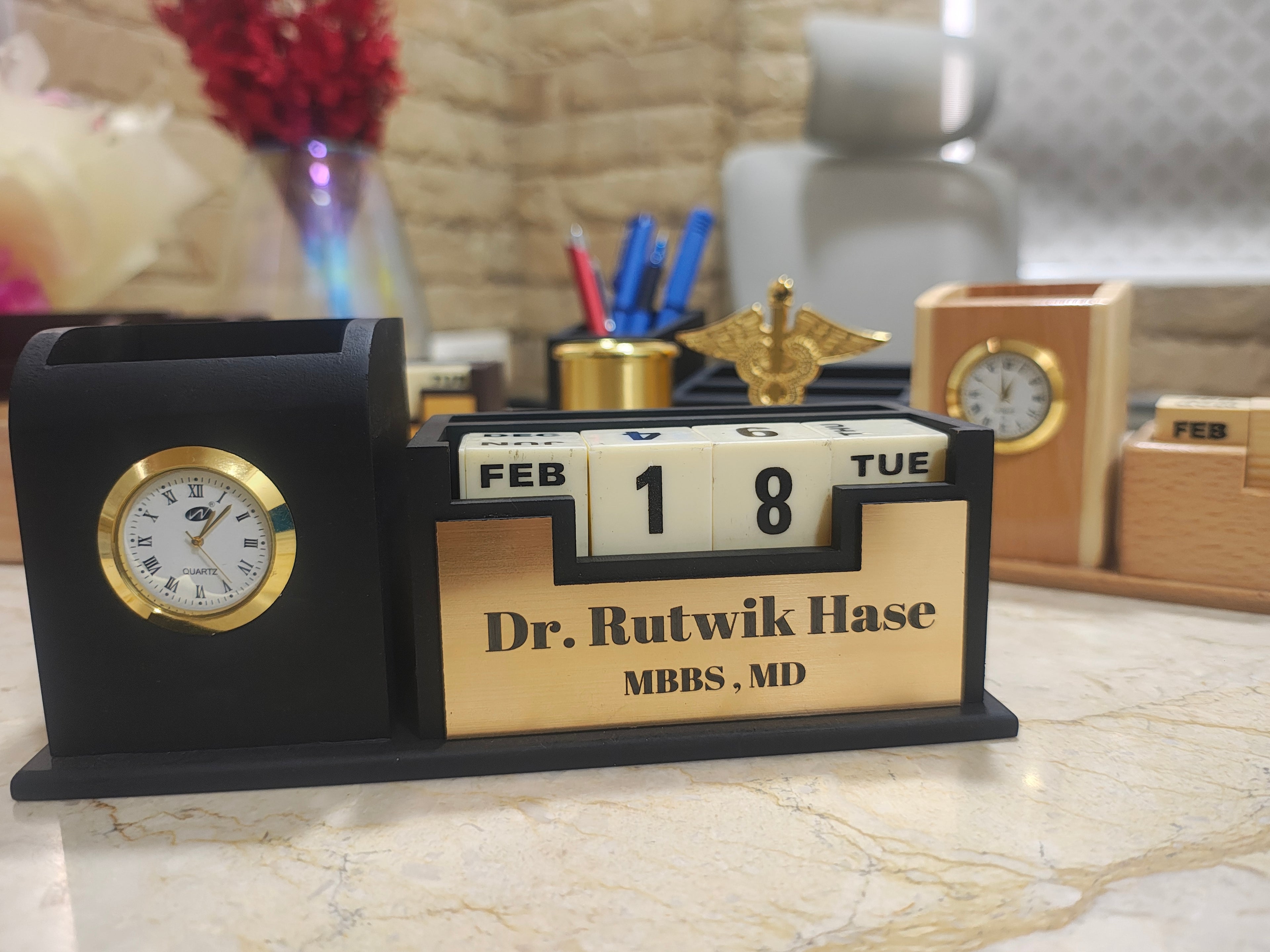 pen stand for doctor's ( code 102 )